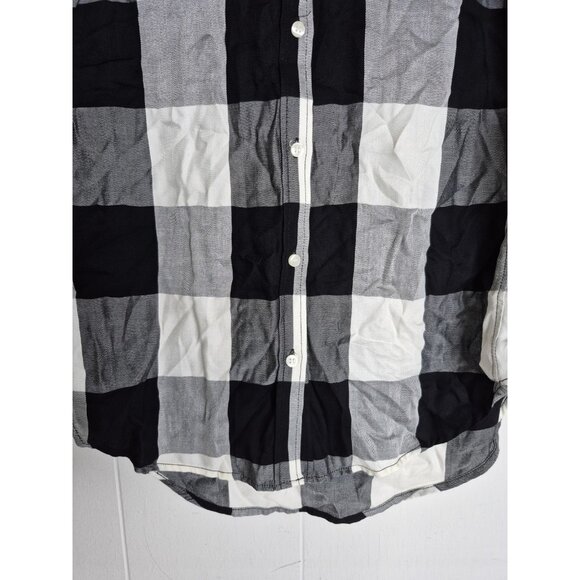NWT STYLUS Buffalo Ivory/Black Plaid Long Sleeve Button Up Shirt Women's Size M - Picture 11 of 11